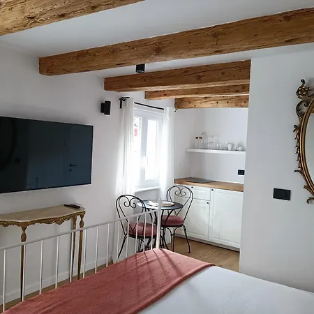 M&r Ii Apartment